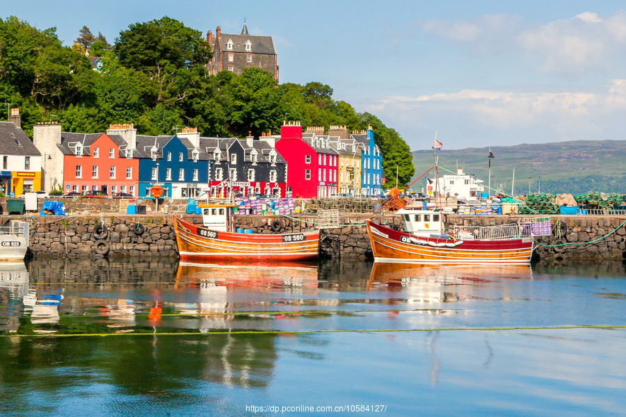 ոвĪ(Tobermory)ߵĲɫС