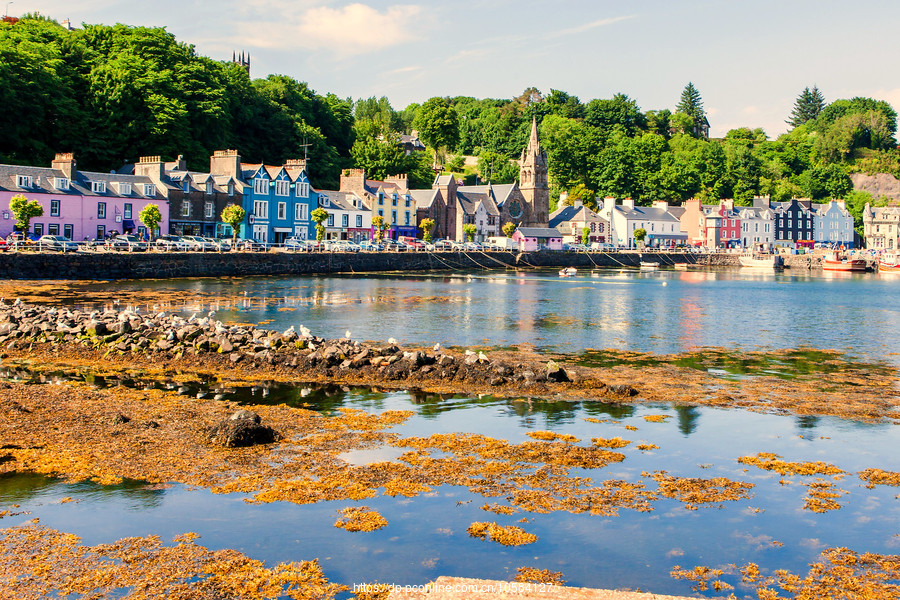 ոвĪ(Tobermory)ߵĲɫС