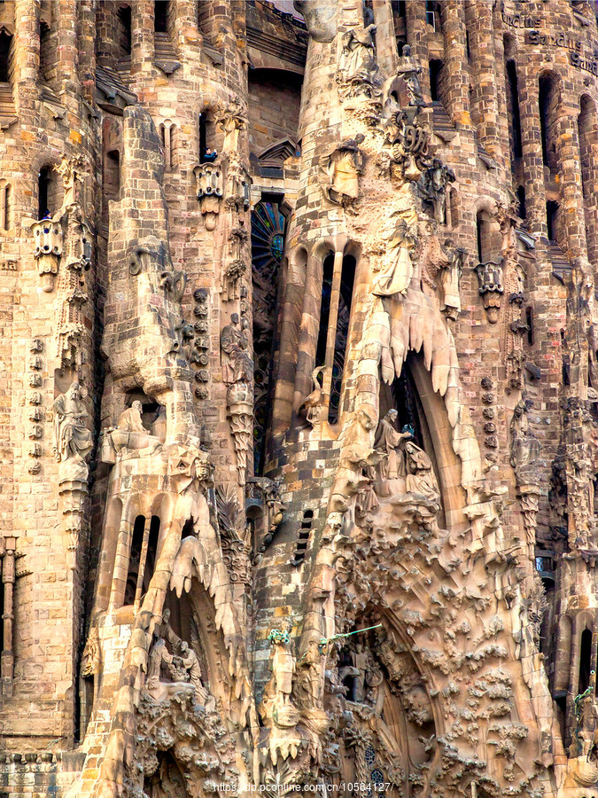 ʥ(Sagrada Famlia), ͳĳʵ