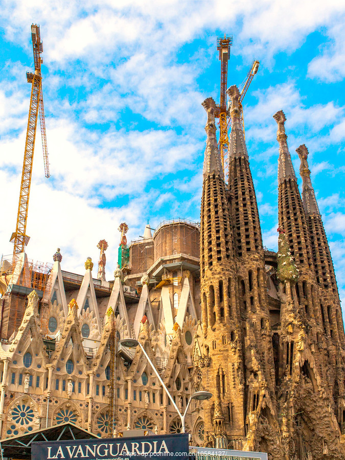 ʥ(Sagrada Famlia), ͳĳʵ