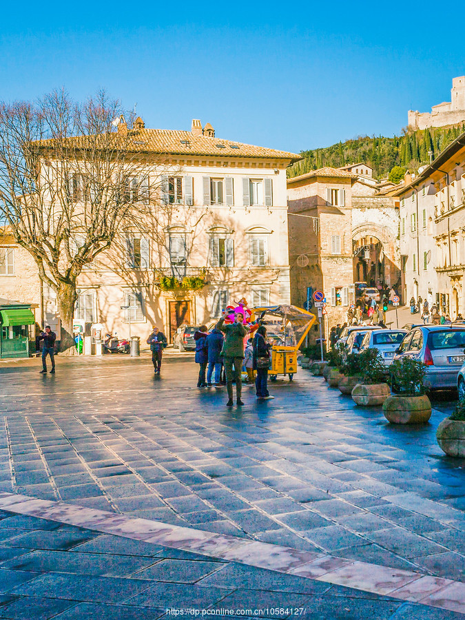 (Assisi), С