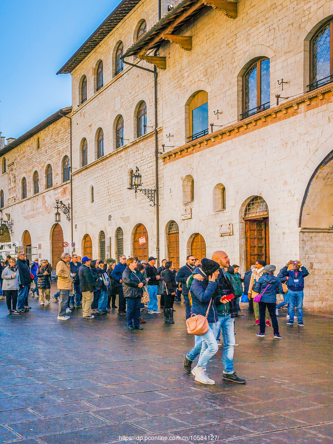 (Assisi), С