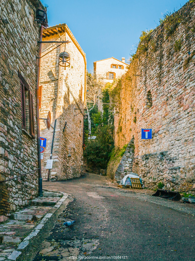 (Assisi), С