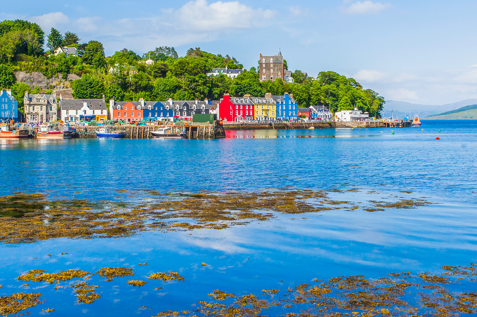 苏格兰托伯莫里(Tobermory)，海湾小镇