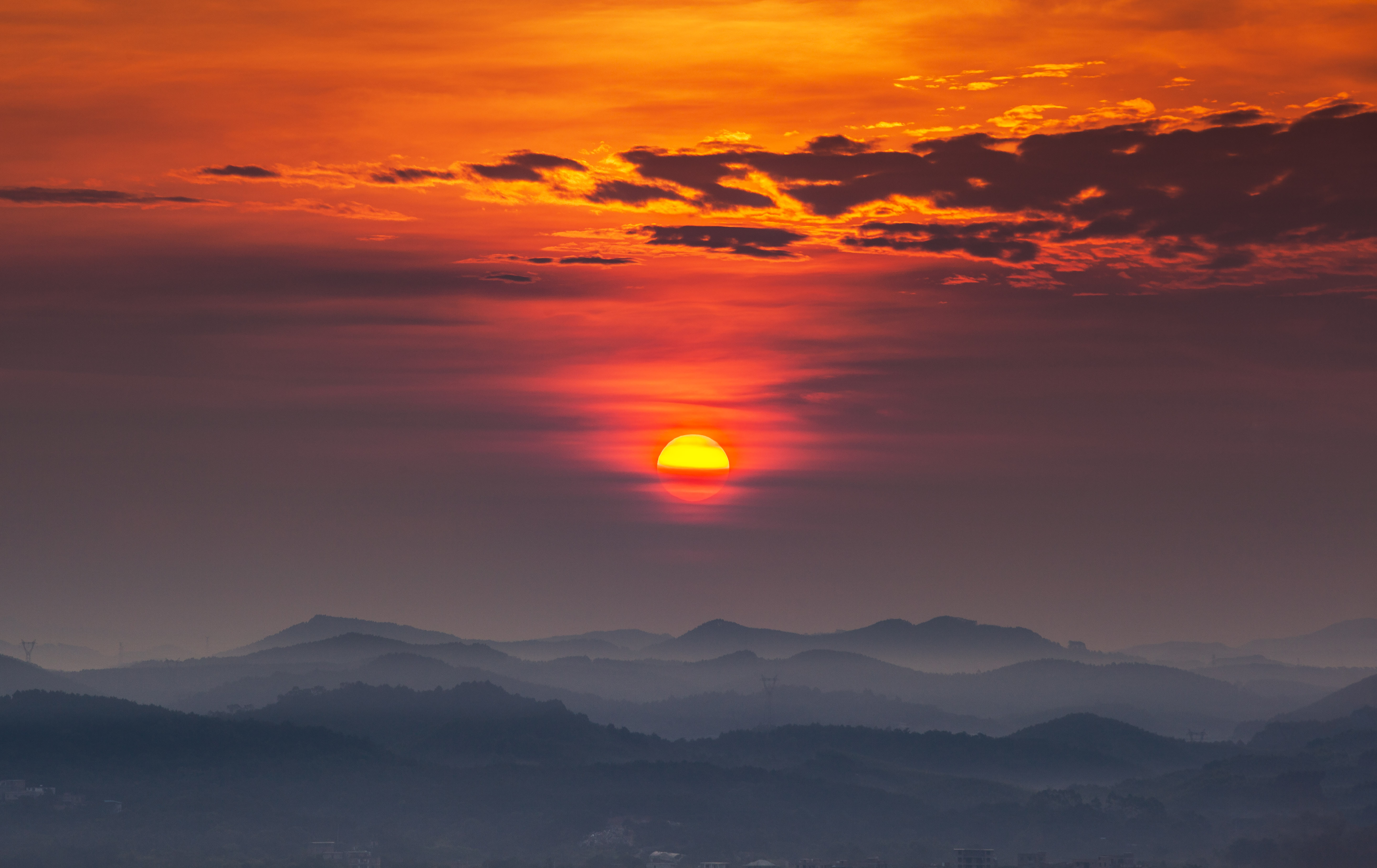 广东看日出最美的地方，这里的云海比黄山云海还美，堪称人间仙境_山顶