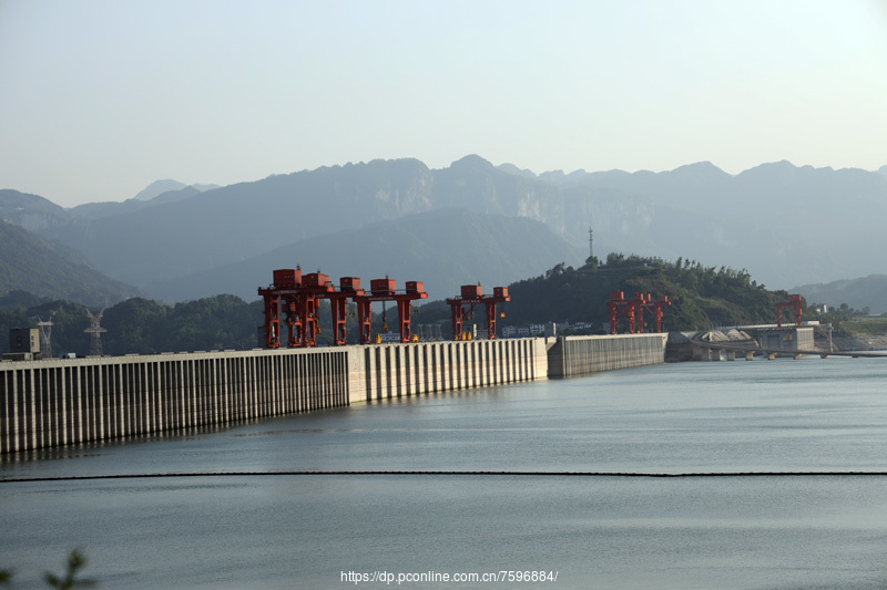 三峡大坝图片高清(长江三峡大坝图片大全高清图片)