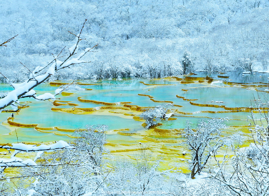 黄龙景区冬天景色图片
