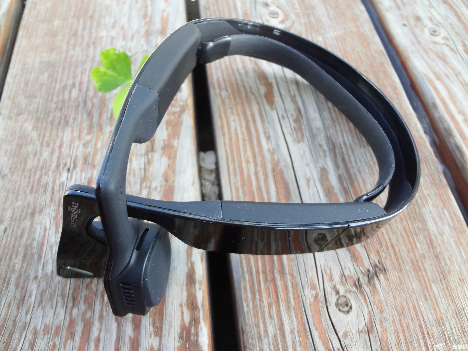 听歌不用耳朵? aftershokz bluez2骨传导耳机