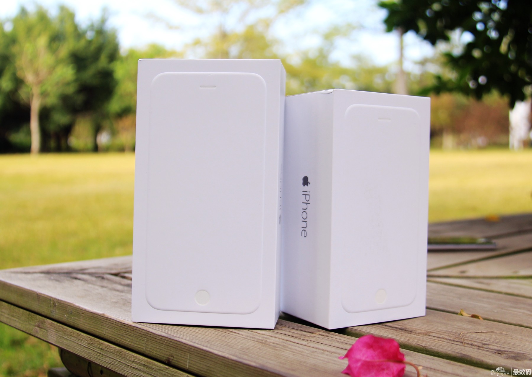 iphone6包装盒图片,iphone12包装盒图片 每次开iphone盒子那种阻泥感永远是那么好,每次都会上下运动几次.